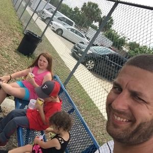 Meet your Posher, Leland